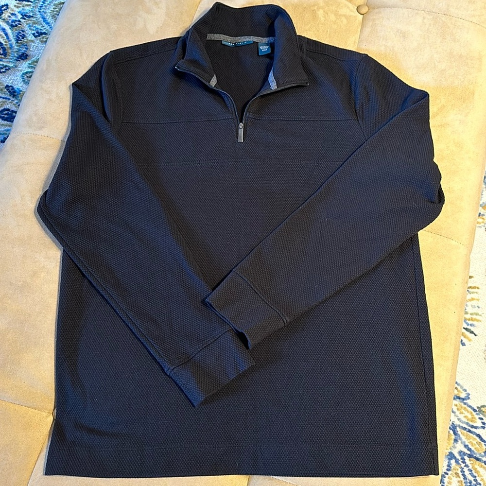 Perry Ellis pullover black shirt